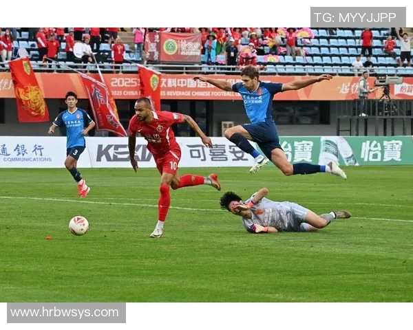 成都足球队的阵地战解析：战术布局与球员配合的深度剖析