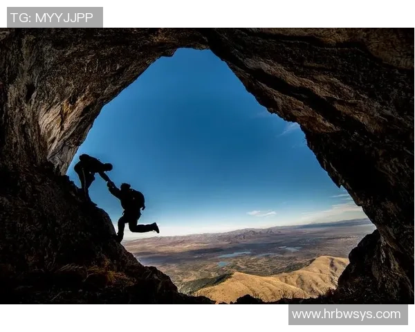 杭州攀岩队的阵地战体系与攀岩战术的深度解析与实践探讨 杭州攀岩队的阵地战体系与攀岩战术的深度解析与实践探讨