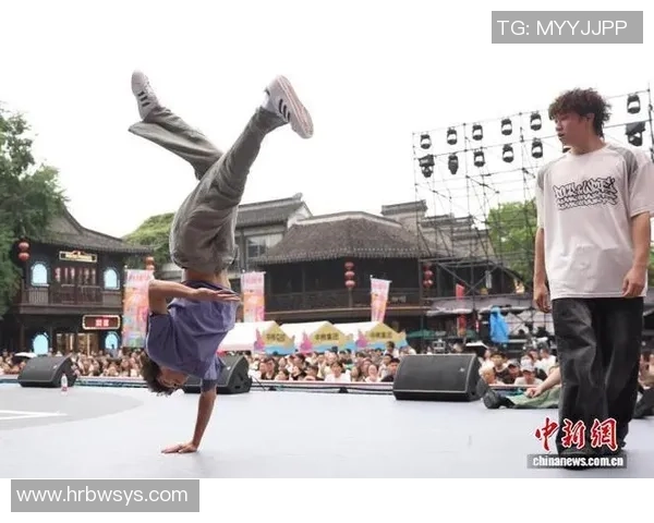 武汉街舞队灵活性引发热议舞者风格与技巧的碰撞与争论