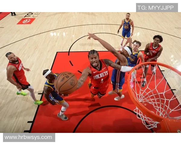 2015年季后赛勇士与火箭的激烈对决与历史性时刻回顾