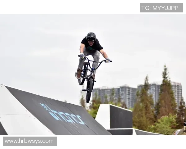 成都极限运动队配合问题引发热议各方观点交锋探讨团队协作的重要性